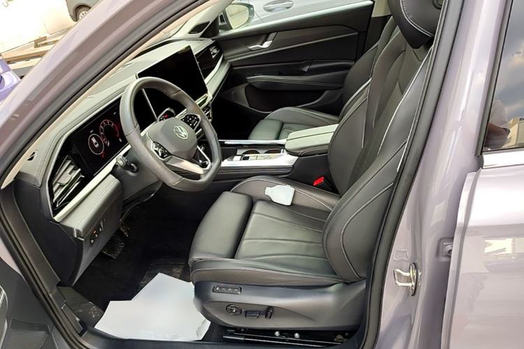 Used Volkswagen Passat 2025 Pro 380TSI Dragon Supreme Edition Left Front Seat