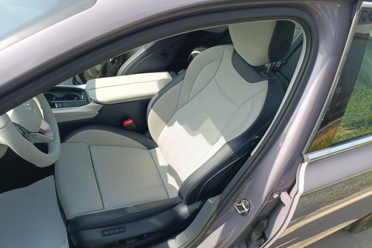Used Volkswagen Passat 2025 Pro 380TSI Dragon Supreme Edition Left Front Seat