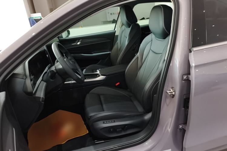 Used Volkswagen Passat 2025 Pro 380TSI Dragon Supreme Edition Left Front Seat