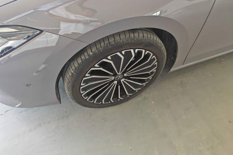 Used Volkswagen Passat 2025 Pro 380TSI Dragon Supreme Edition Left Front Wheel Hub