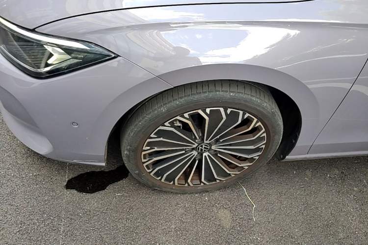 Used Volkswagen Passat 2025 Pro 380TSI Dragon Supreme Edition Left Front Wheel Hub