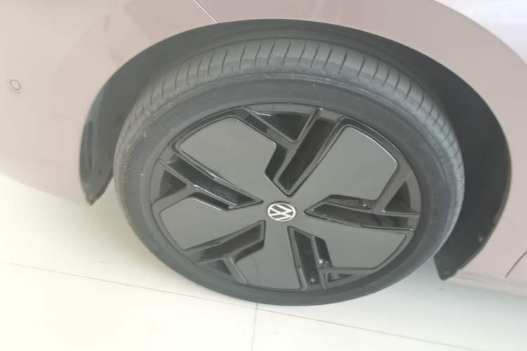 Used Volkswagen Passat 2025 Pro 380TSI Starry Dragon Luxury Edition Left Front Wheel Hub