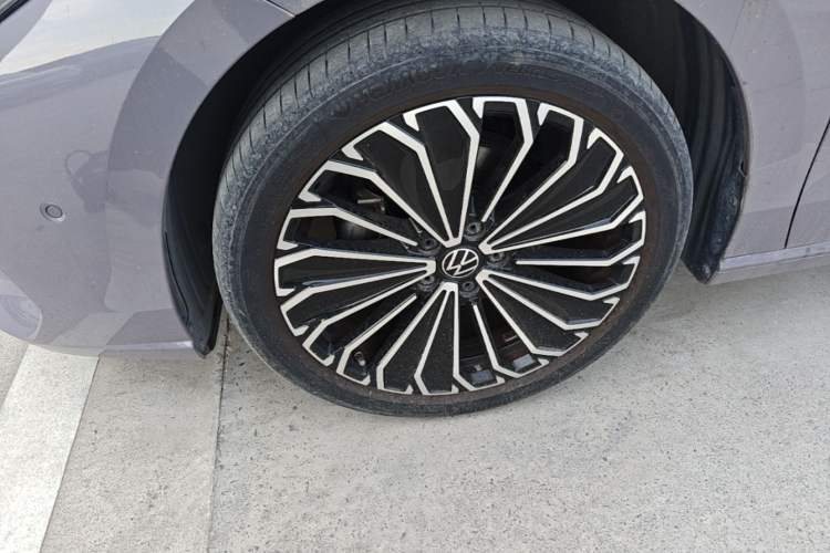 Used Volkswagen Passat 2025 Pro 380TSI Dragon Supreme Edition Left Front Wheel Hub