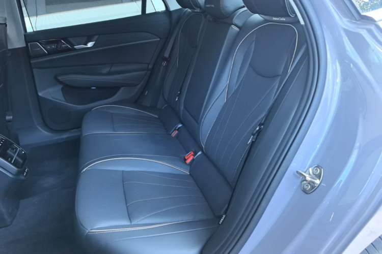 Used Volkswagen Passat 2025 Pro 380TSI Dragon Supreme Edition Left Rear Seat