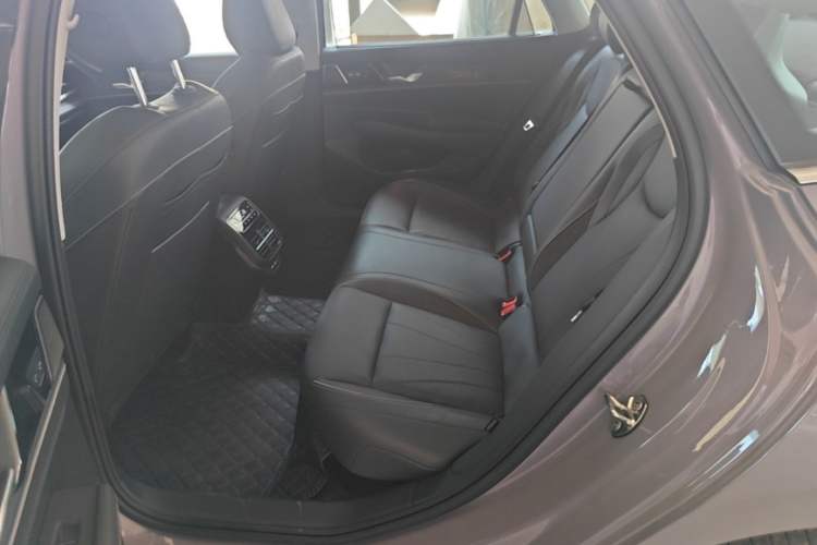 Used Volkswagen Passat 2025 Pro 380TSI Dragon Supreme Edition Left Rear Seat