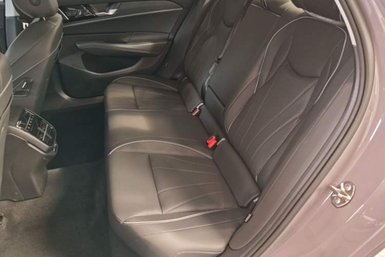 Used Volkswagen Passat 2025 Pro 380TSI Dragon Supreme Edition Left Rear Seat