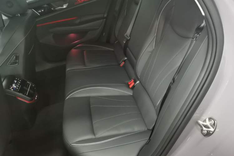 Used Volkswagen Passat 2025 Pro 380TSI Dragon Supreme Edition Left Rear Seat