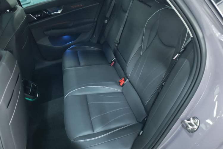 Used Volkswagen Passat 2025 Pro 380TSI Dragon Supreme Edition Left Rear Seat