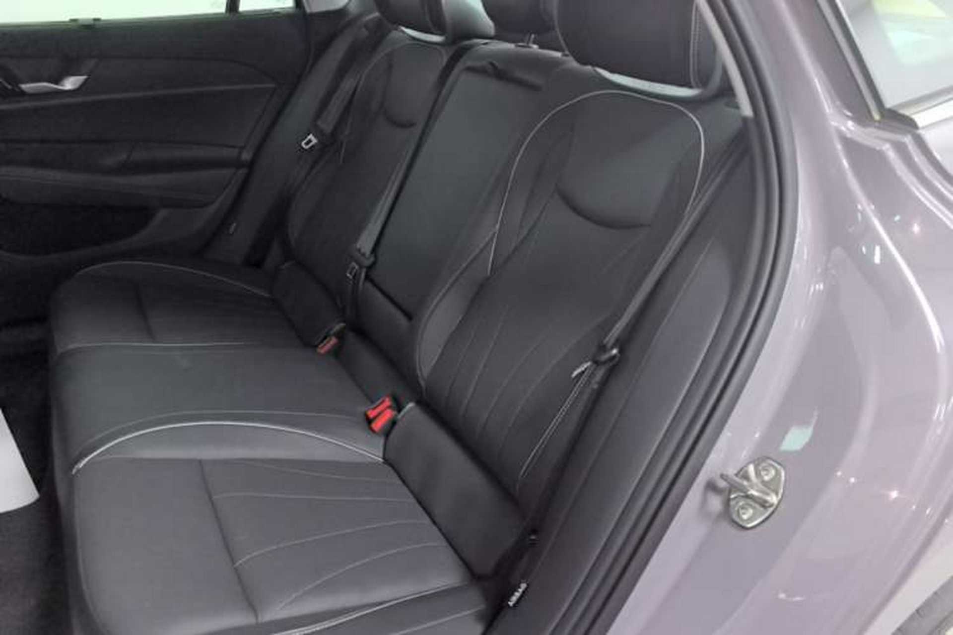 Used Volkswagen Passat 2025 Pro 380TSI Dragon Supreme Edition Left Rear Seat