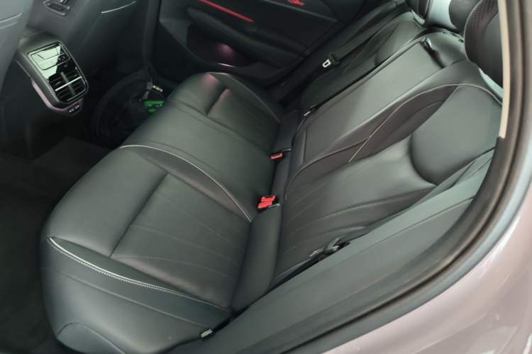 Used Volkswagen Passat 2025 Pro 380TSI Dragon Supreme Edition Left Rear Seat