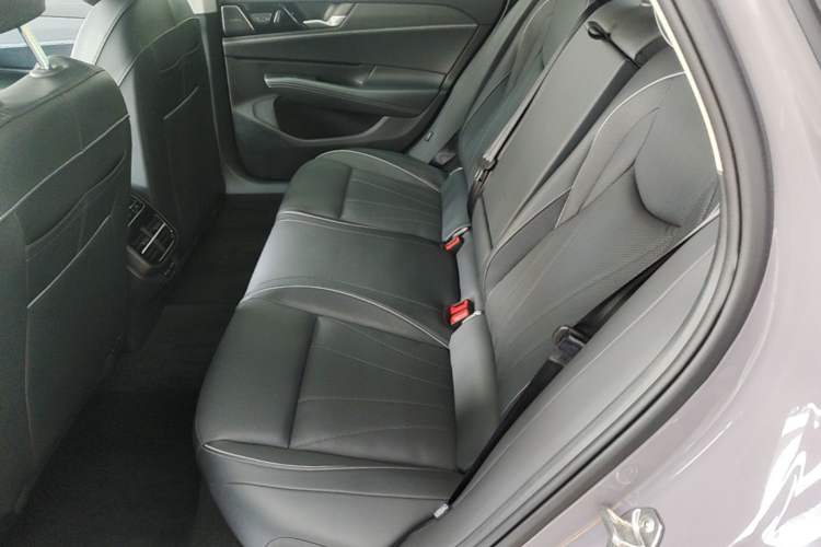 Used Volkswagen Passat 2025 Pro 380TSI Dragon Supreme Edition Left Rear Seat