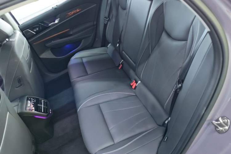 Used Volkswagen Passat 2025 Pro 380TSI Dragon Supreme Edition Left Rear Seat