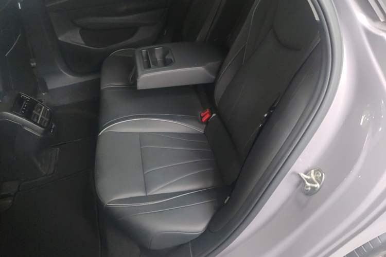 Used Volkswagen Passat 2025 Pro 380TSI Dragon Supreme Edition Left Rear Seat