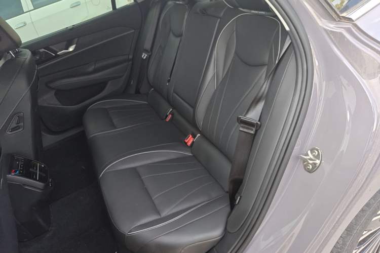 Used Volkswagen Passat 2025 Pro 380TSI Dragon Supreme Edition Left Rear Seat