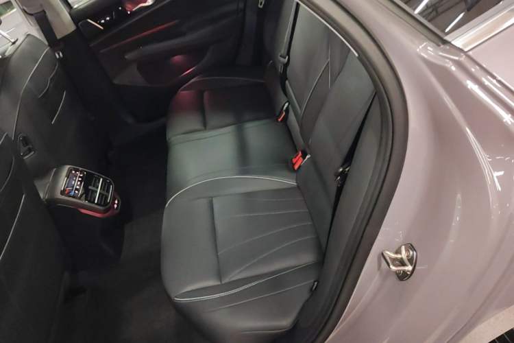 Used Volkswagen Passat 2025 Pro 380TSI Dragon Supreme Edition Left Rear Seat