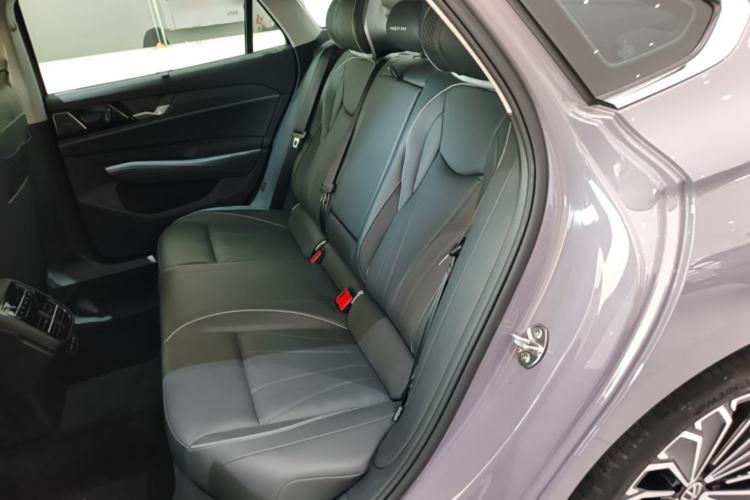 Used Volkswagen Passat 2025 Pro 380TSI Dragon Supreme Edition Left Rear Seat