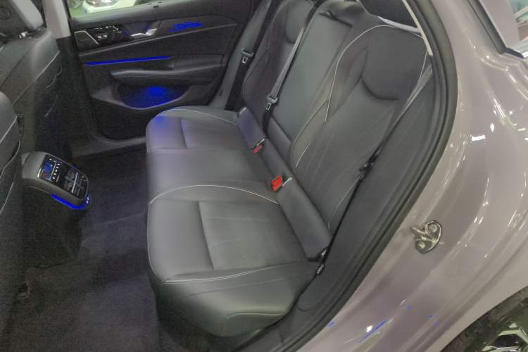 Used Volkswagen Passat 2025 Pro 380TSI Dragon Supreme Edition Left Rear Seat