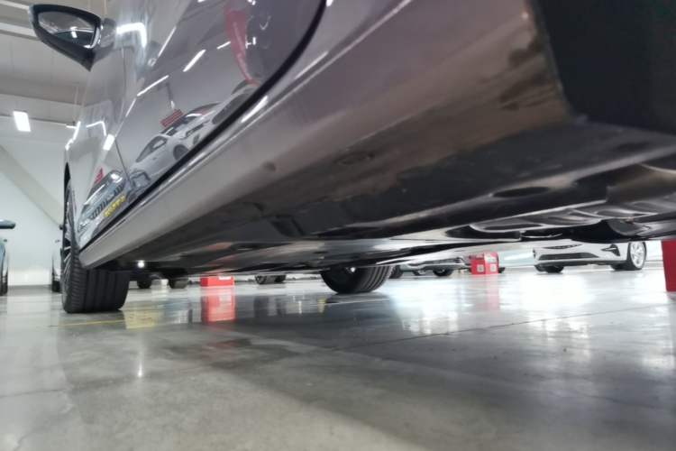 Used Volkswagen Passat 2025 Pro 380TSI Dragon Supreme Edition Left Side Sill