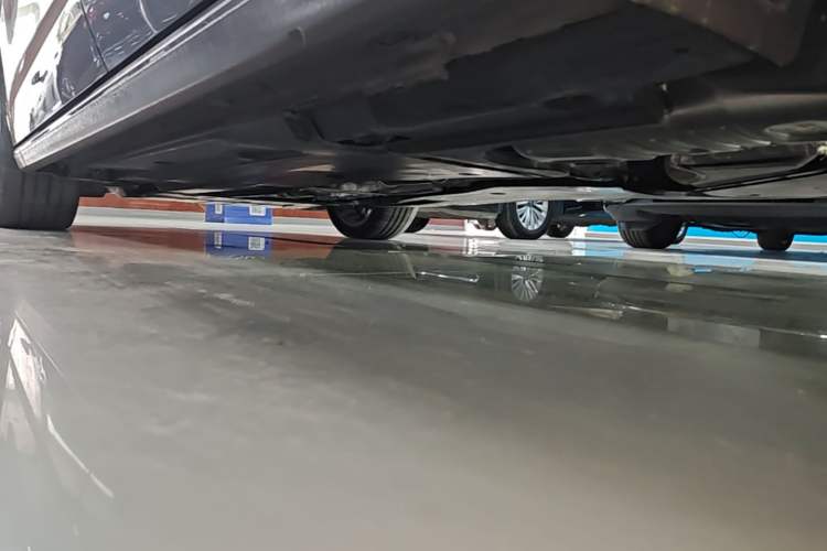 Used Volkswagen Passat 2025 Pro 380TSI Dragon Supreme Edition Left Side Sill