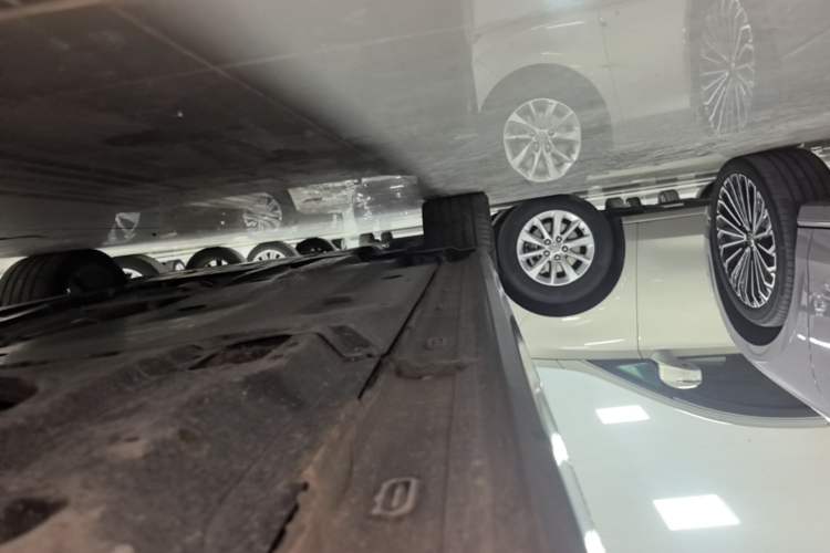 Used Volkswagen Passat 2025 Pro 380TSI Dragon Supreme Edition Left Side Sill