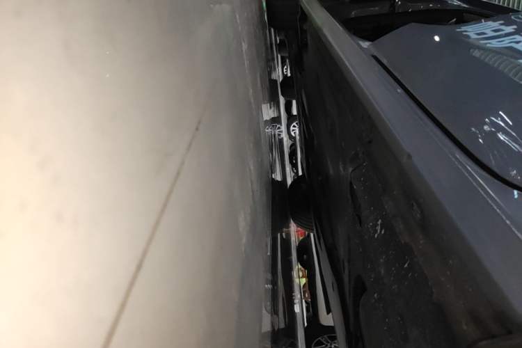 Used Volkswagen Passat 2025 Pro 380TSI Dragon Supreme Edition Left Side Sill