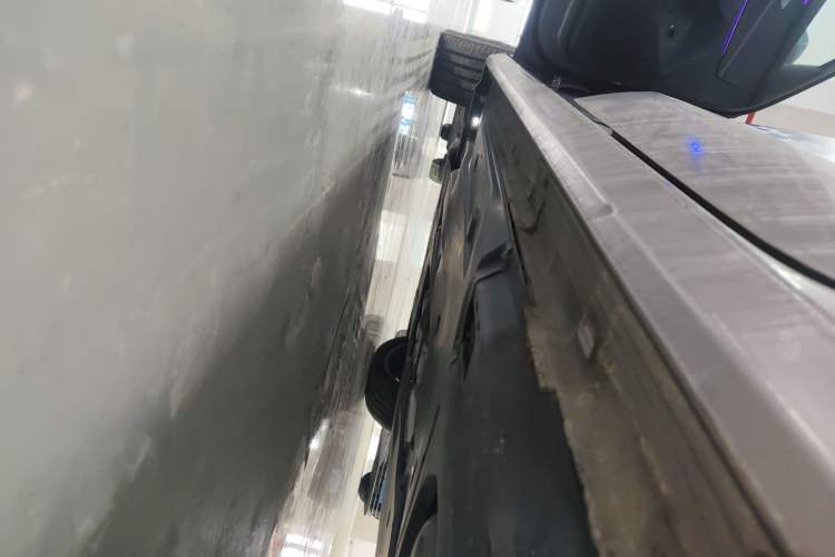 Used Volkswagen Passat 2025 Pro 380TSI Dragon Supreme Edition Left Side Sill