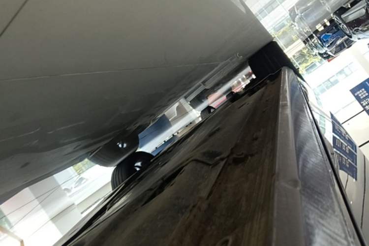 Used Volkswagen Passat 2025 Pro 380TSI Dragon Supreme Edition Left Side Sill