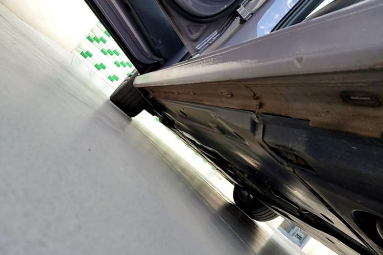 Used Volkswagen Passat 2025 Pro 380TSI Dragon Supreme Edition Left Side Sill