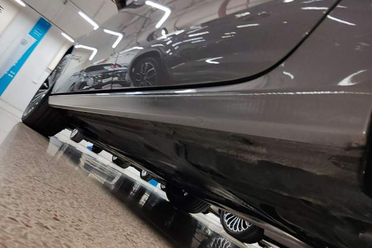 Used Volkswagen Passat 2025 Pro 380TSI Dragon Supreme Edition Left Side Sill