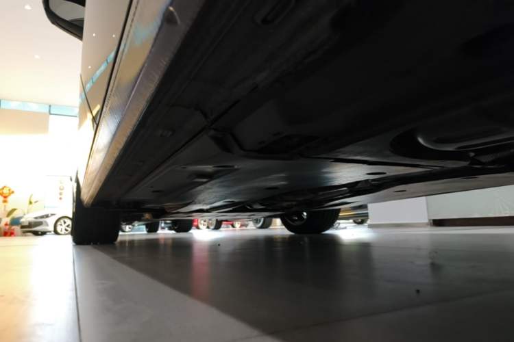 Used Volkswagen Passat 2025 Pro 380TSI Dragon Supreme Edition Left Side Sill