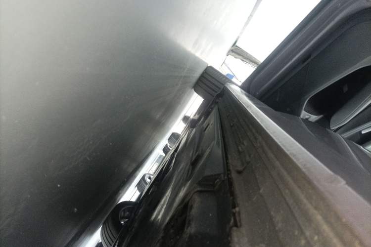 Used Volkswagen Passat 2025 Pro 380TSI Dragon Supreme Edition Left Side Sill