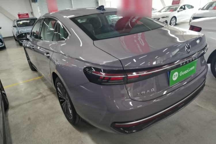 Used Volkswagen Passat 2025 Pro 380TSI Dragon Supreme Edition Rear Left 45 Deg