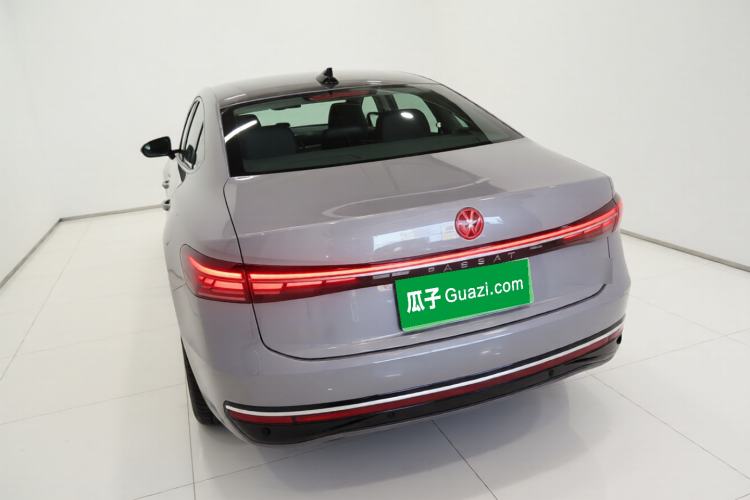 Used Volkswagen Passat 2025 Pro 380TSI Dragon Glory Edition Rear Left 45 Deg