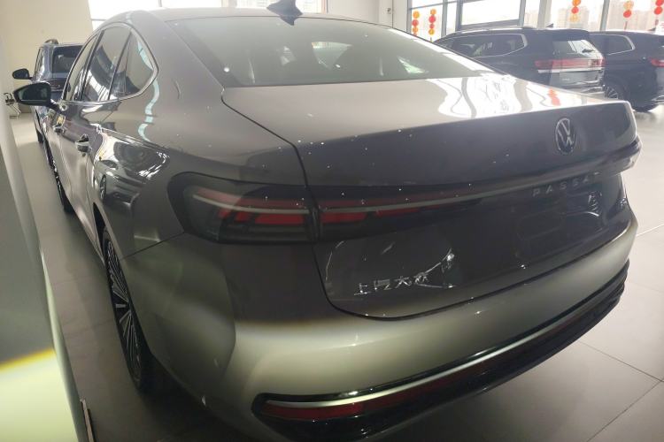 Used Volkswagen Passat 2025 Pro 380TSI Dragon Supreme Edition Rear Left 45 Deg
