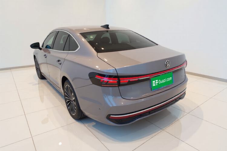 Used Volkswagen Passat 2025 Pro 380TSI Dragon Supreme Edition Rear Left 45 Deg