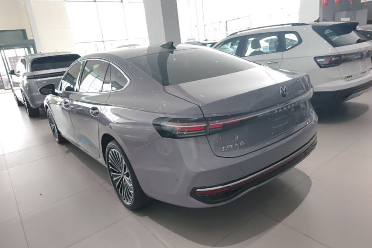 Used Volkswagen Passat 2025 Pro 380TSI Dragon Supreme Edition Rear Left 45 Deg
