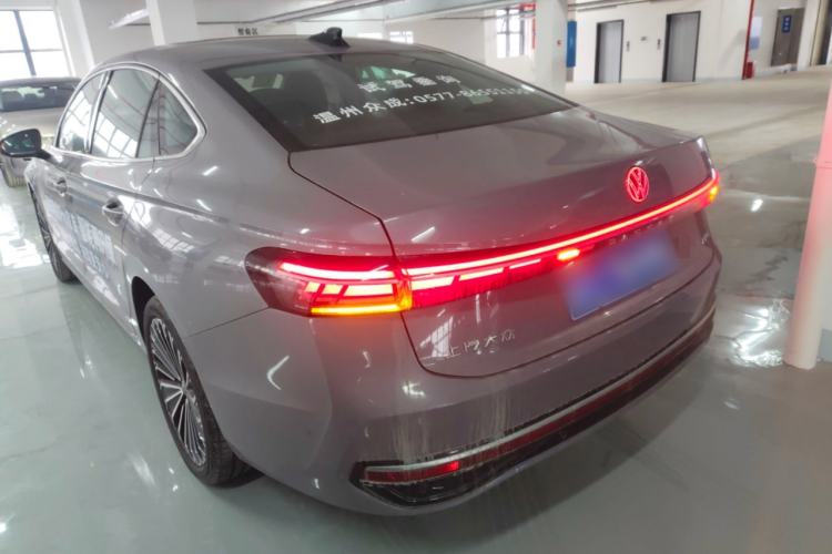 Used Volkswagen Passat 2025 Pro 380TSI Dragon Supreme Edition Rear Left 45 Deg
