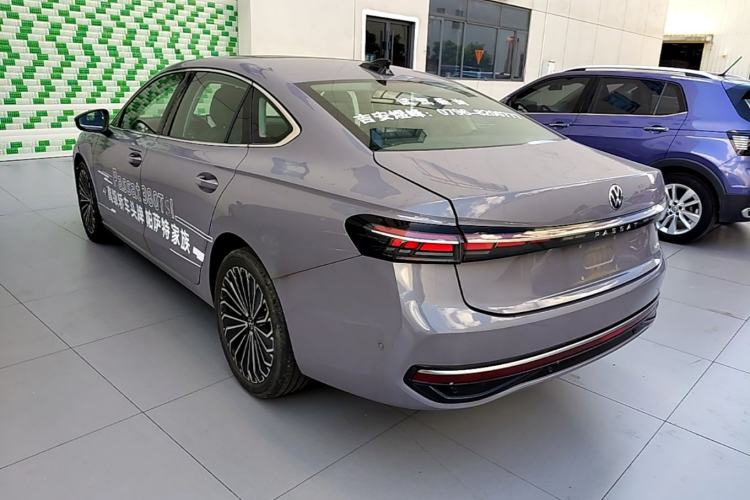Used Volkswagen Passat 2025 Pro 380TSI Dragon Supreme Edition Rear Left 45 Deg