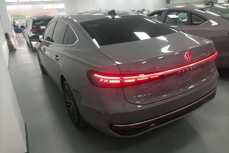 Used Volkswagen Passat 2025 Pro 380TSI Dragon Supreme Edition Rear Left 45 Deg