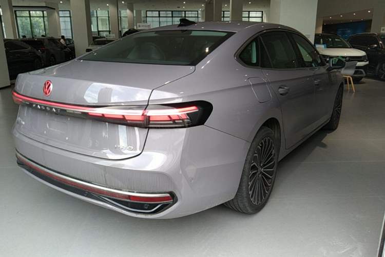 Used Volkswagen Passat 2025 Pro 380TSI Dragon Supreme Edition Rear Right 45 Deg