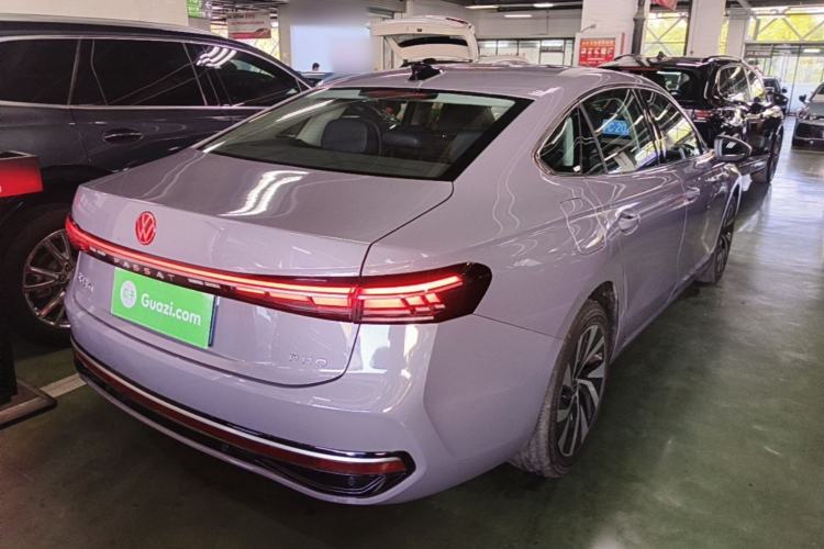 Used Volkswagen Passat 2025 Pro 380TSI Dragon Glory Edition Rear Right 45 Deg