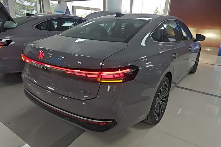 Used Volkswagen Passat 2025 Pro 380TSI Dragon Supreme Edition Rear Right 45 Deg