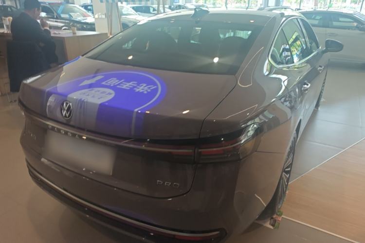 Used Volkswagen Passat 2025 Pro 380TSI Dragon Supreme Edition Rear Right 45 Deg