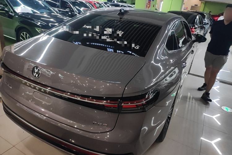Used Volkswagen Passat 2025 Pro 380TSI Dragon Supreme Edition Rear Right 45 Deg
