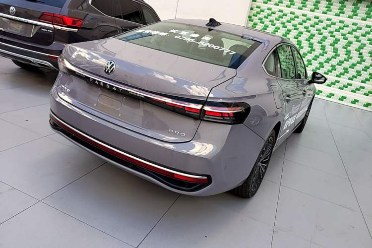 Used Volkswagen Passat 2025 Pro 380TSI Dragon Supreme Edition Rear Right 45 Deg