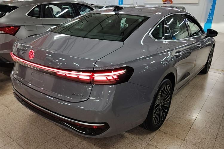 Used Volkswagen Passat 2025 Pro 380TSI Dragon Supreme Edition Rear Right 45 Deg