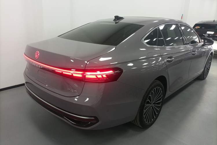 Used Volkswagen Passat 2025 Pro 380TSI Dragon Supreme Edition Rear Right 45 Deg