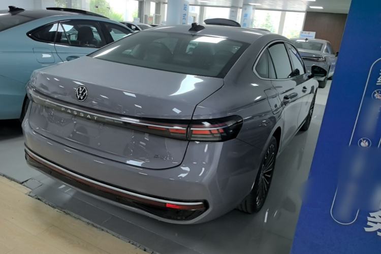 Used Volkswagen Passat 2025 Pro 380TSI Dragon Supreme Edition Rear Right 45 Deg