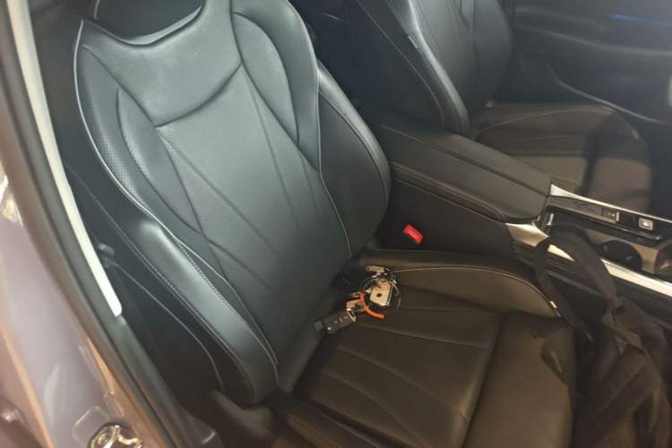 Used Volkswagen Passat 2025 Pro 380TSI Dragon Supreme Edition Right Front Seat
