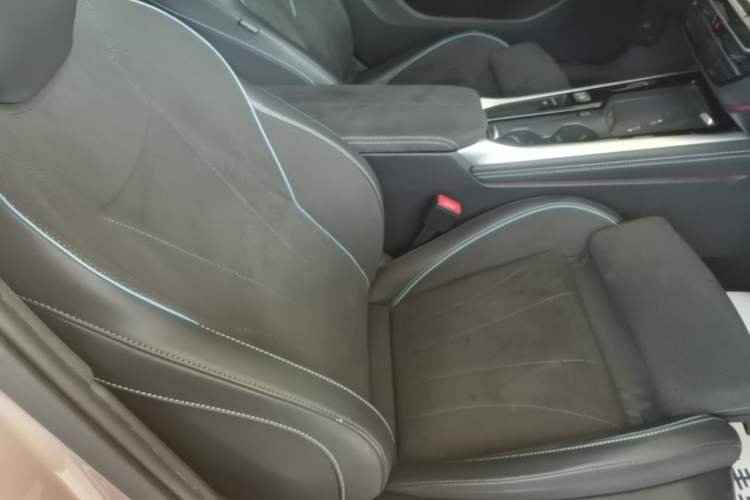 Used Volkswagen Passat 2025 Pro 380TSI Starry Dragon Luxury Edition Right Front Seat